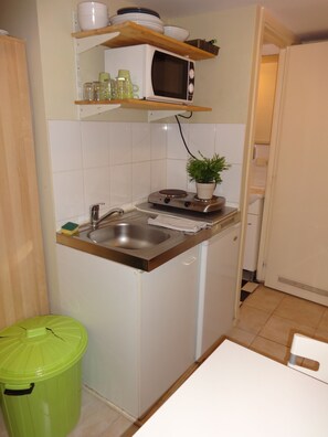 Basic Shared Dormitory (XXX deleted) | Private kitchen