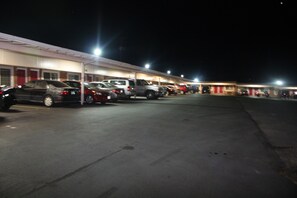 Property grounds - A-1 Budget Motel (Klamath Falls)