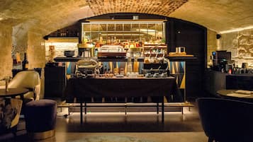 Dagelijks ontbijtbuffet (EUR 22 per persoon)