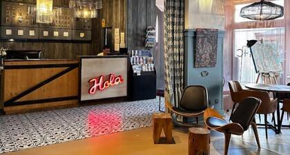 New Hotel Colón