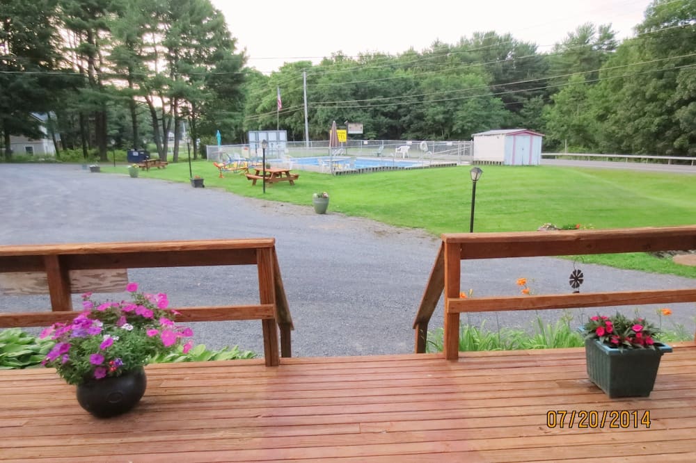 Four Seasons Motel