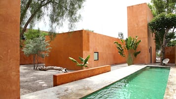 Alberca al aire libre