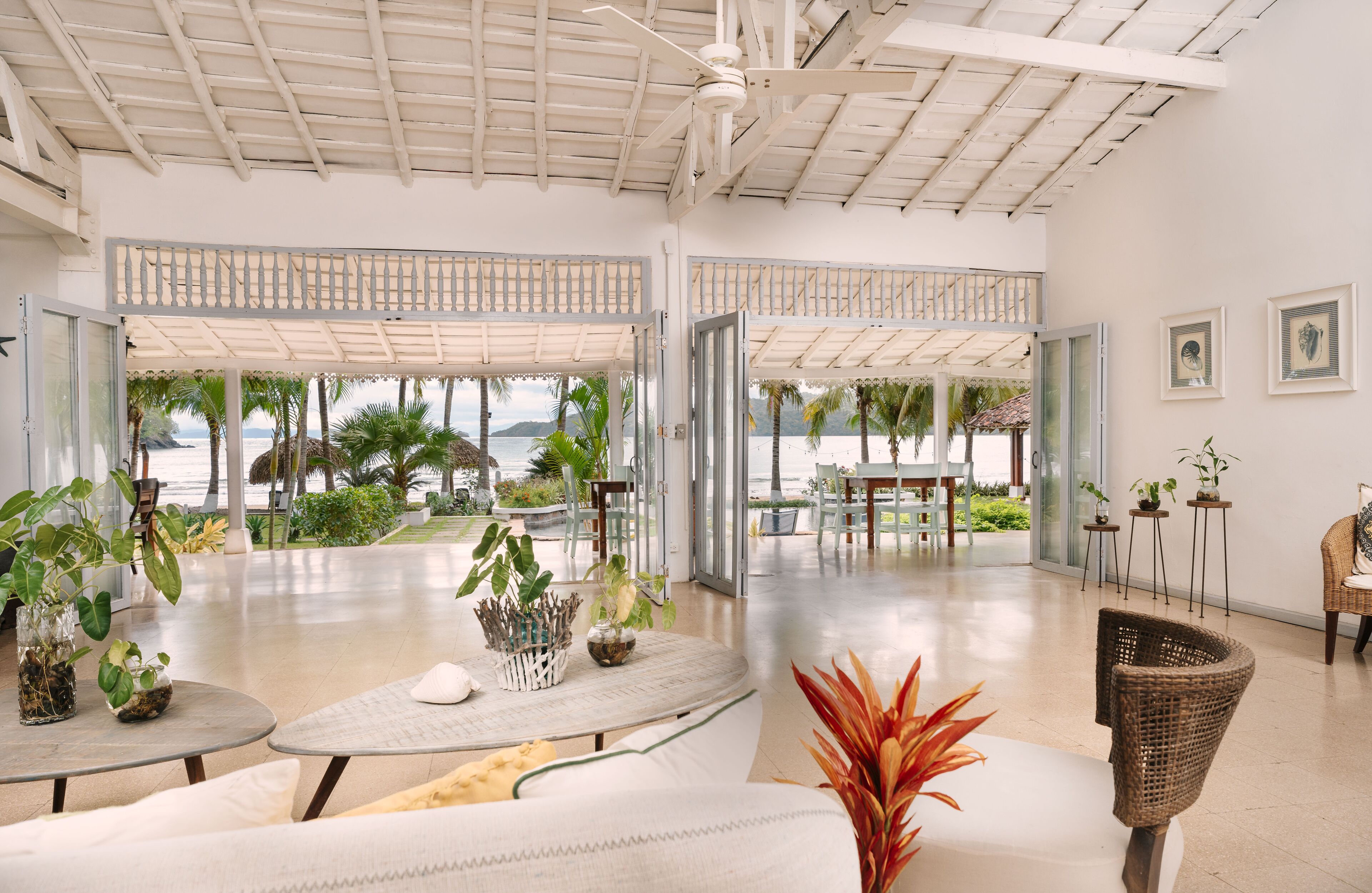 로비 좌석 공간