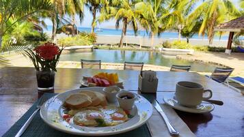 Frühstück, Mittagessen und Abendessen