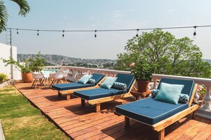 Outdoor pool, sun loungers