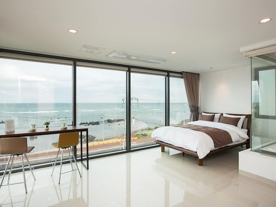 Superior Double Room | Peralatan tempat tidur premium, tilam berlapik, meja