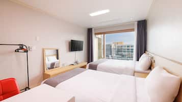 Studio Twin | Blackout curtains, free WiFi, bed sheets