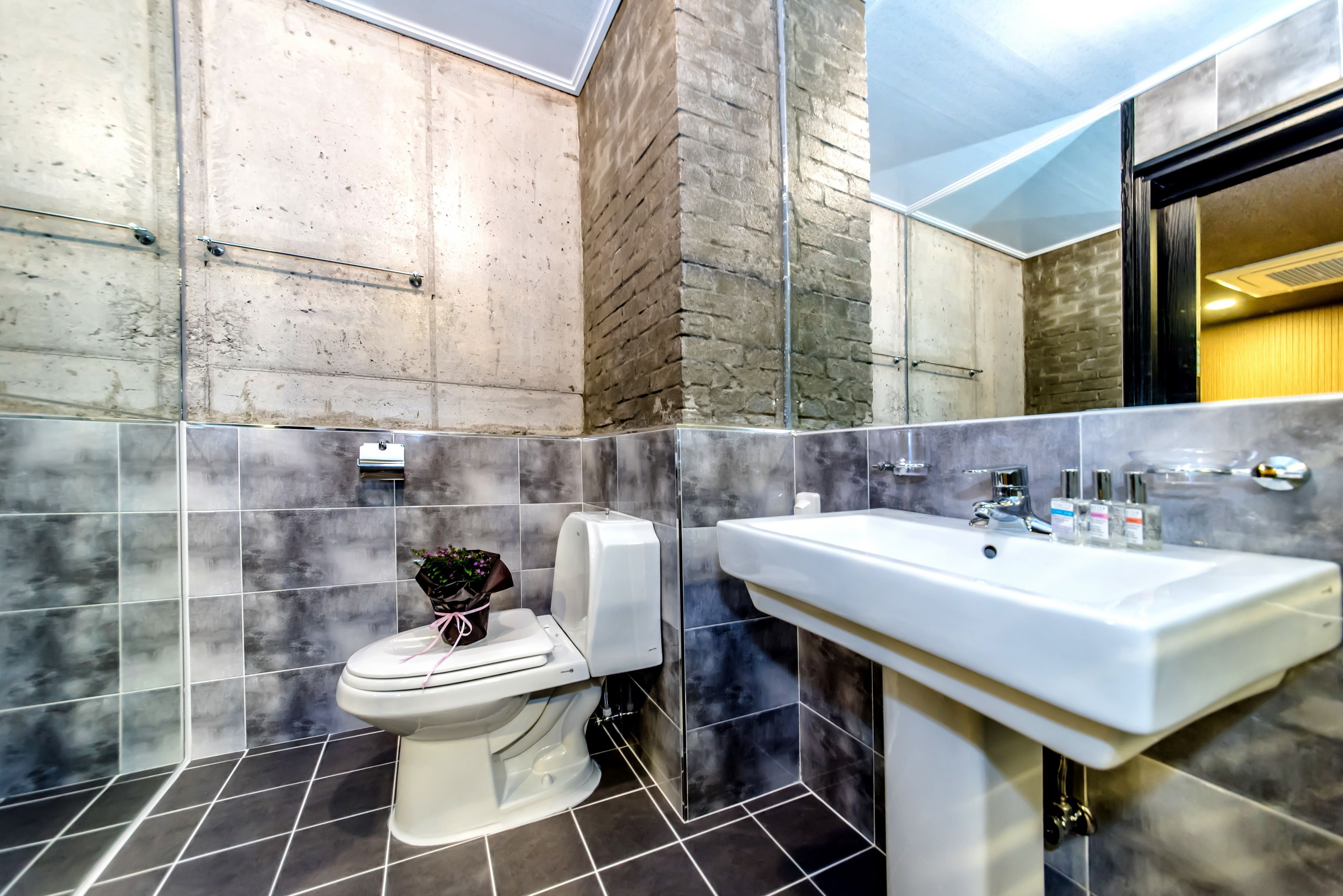 family room, jetted tub | bathroom | shower, hair dryer, towels