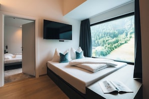 Studio Suite | Premium bedding, in-room safe, soundproofing, free WiFi