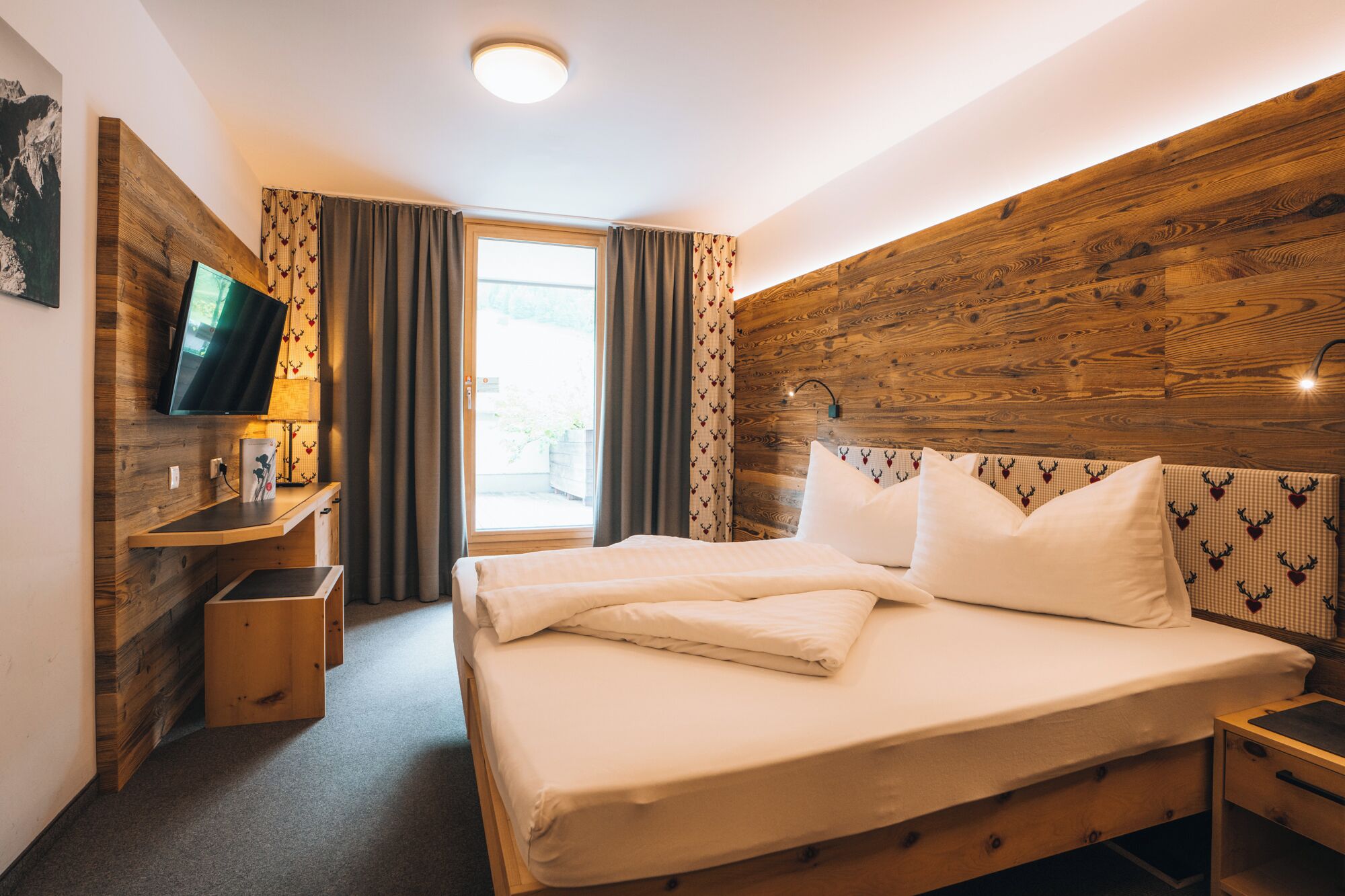 Standard Double Room in the New Building | Premium bedding, in-room safe, soundproofing, free WiFi
