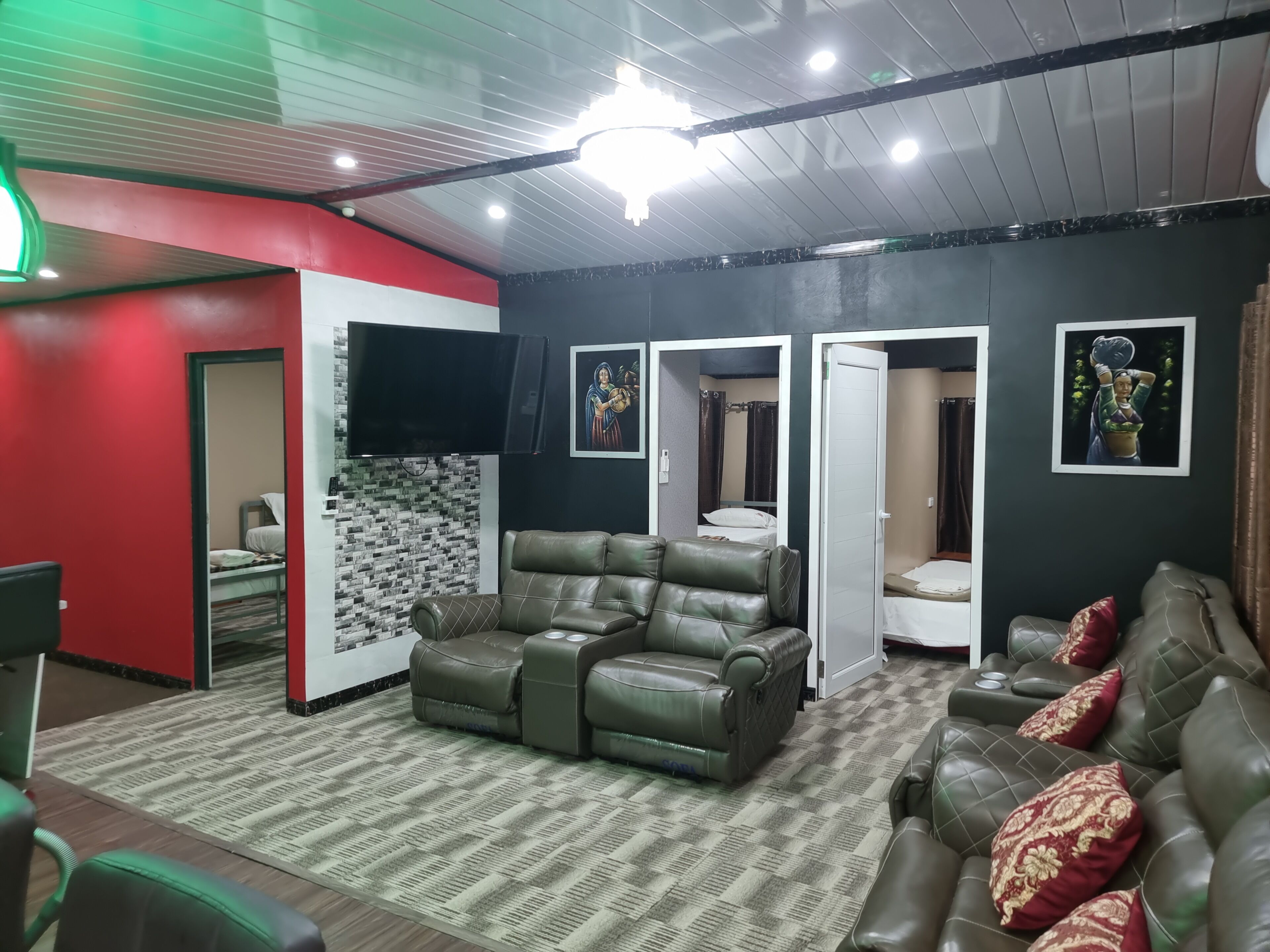 Luksushuoneisto | Oleskelualue | Taulutelevisio