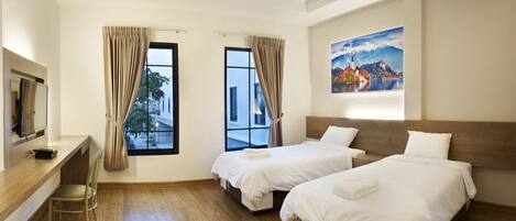 Superior Room | Minibar, in-room safe, desk, free WiFi