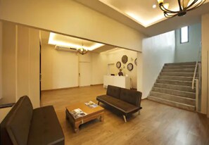 บริเวณนั่งเล่นที่ล็อบบี้