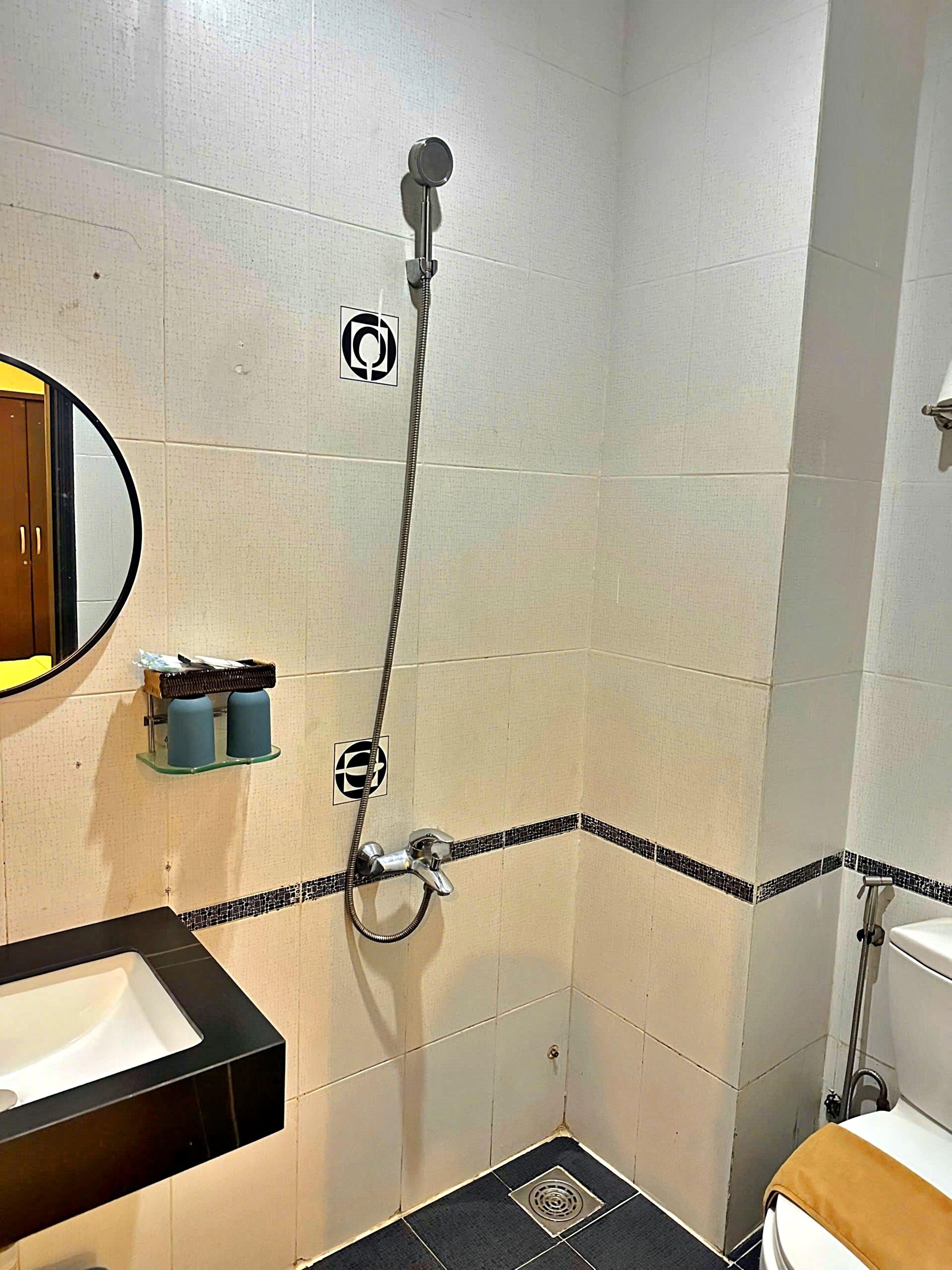 family quadruple room | bathroom | free toiletries, hair dryer, slippers, towels