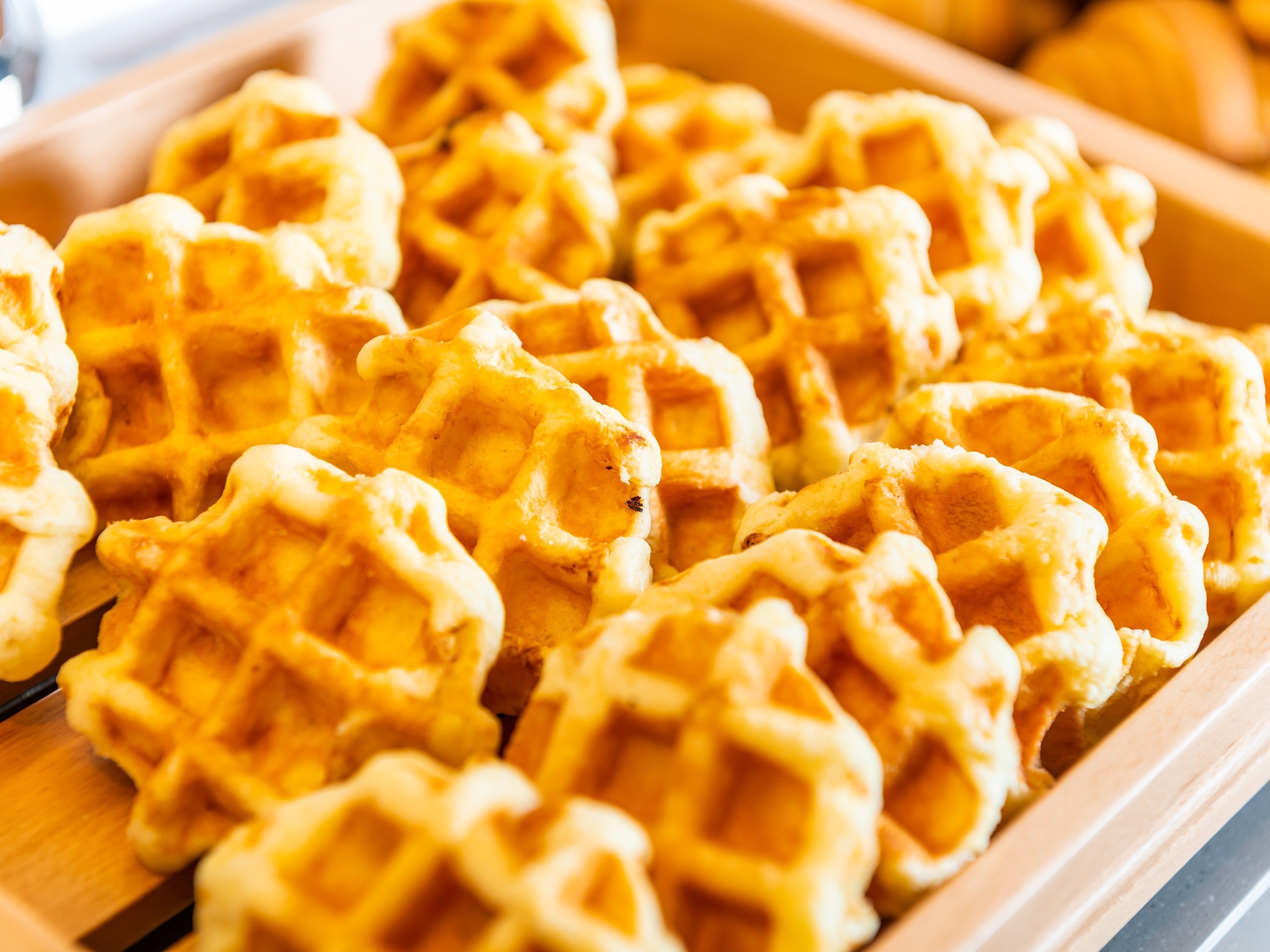 daily buffet breakfast (jpy 1300 per person)