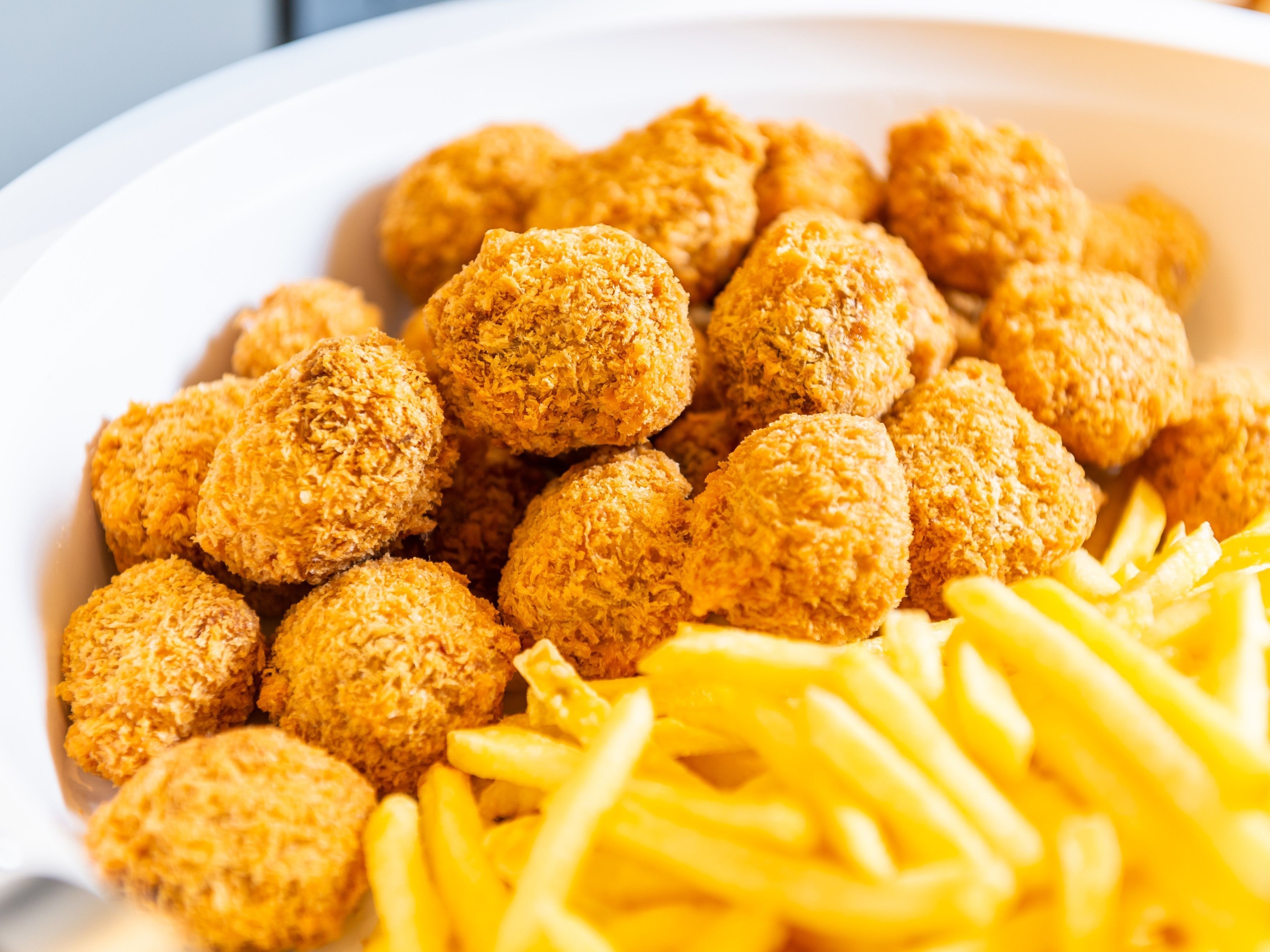 daily buffet breakfast (jpy 1300 per person)