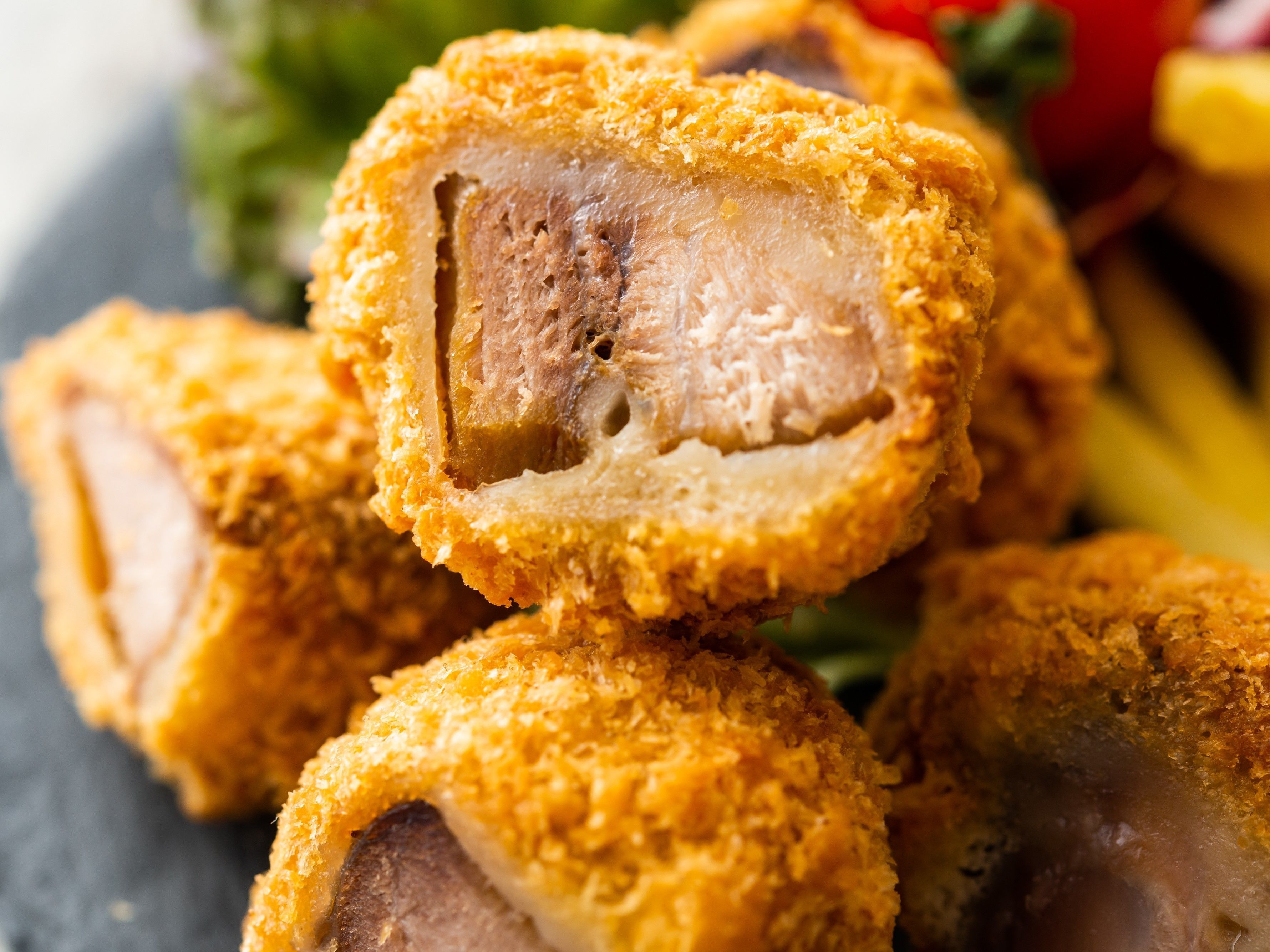 daily buffet breakfast (jpy 1300 per person)