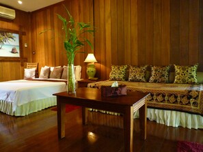 Rom – deluxe | Blendingsgardiner, ekstrasenger (mot et tillegg) og wi-fi (inkludert)