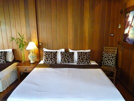 Cortinas blackout, camas plegables/adicionales y wifi gratis 