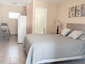 Suíte estúdio | Camas com colchões pillow-top, individualmente mobiliados