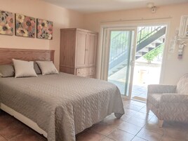 Στούντιο-Σουίτα | Κρεβάτια με ανώστρωμα, μοναδική επίπλωση, σίδερο/σιδερώστρα 