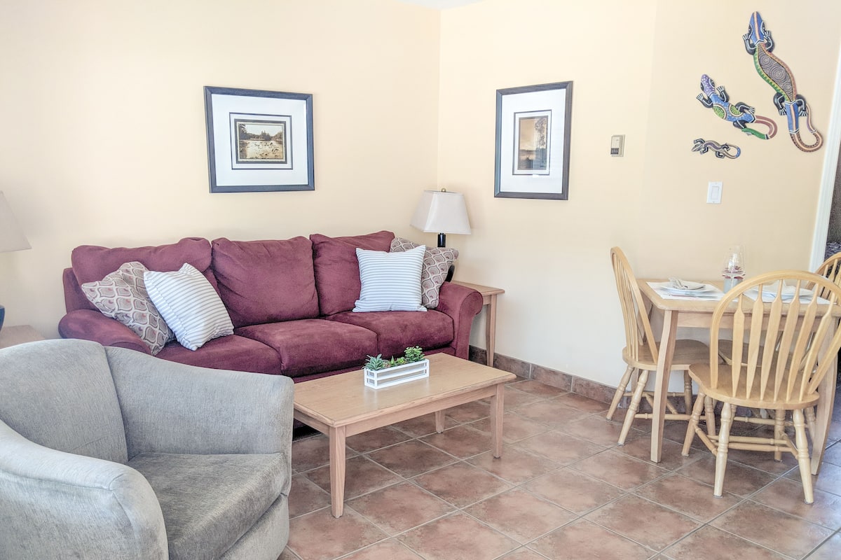 Junior Suite, 1 Bedroom | Living area