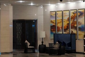 Lobby lounge - Xinxing Century Hotel (Qianwei County)