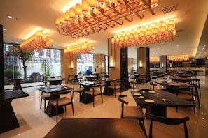 Restaurant - Dongfang Xuanyi Holiday Hotel (Baoshan)