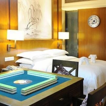 Yannian Huijing Hotel