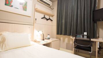 In-room safe, free WiFi, bed sheets