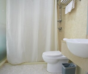 Shower, free toiletries - Jinjiang Inn Style - Harbin Qiulin Yida 1st Hospital (Harbin)