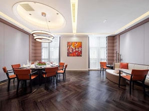 Dining - Hengtong Garden Hotel. (Wuxi)