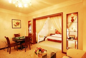 Room - Yixing Hotel (Zhongwei)