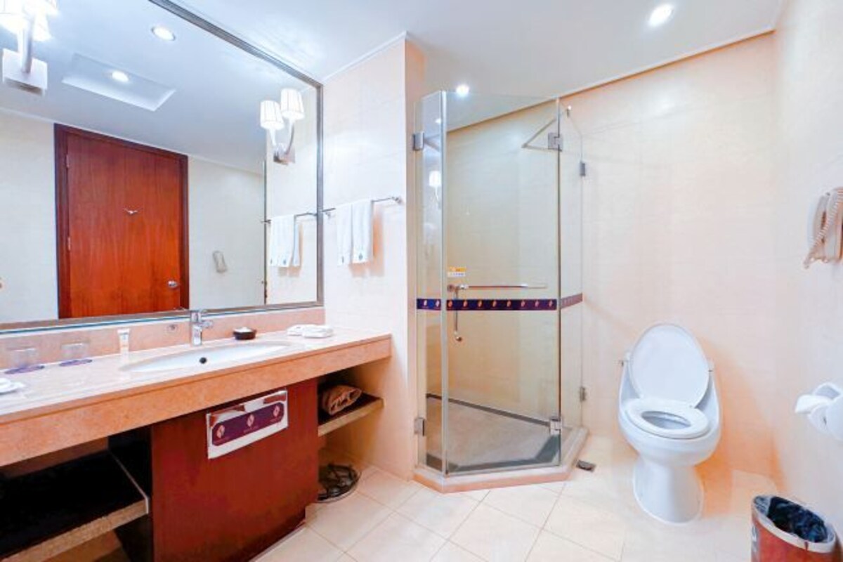 Deluxe 2-bed Room