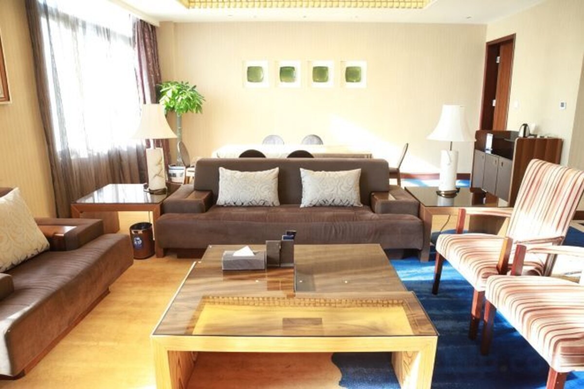 Jingyi Deluxe Suite