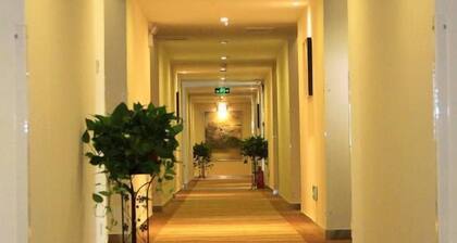 Super 8 Hotel