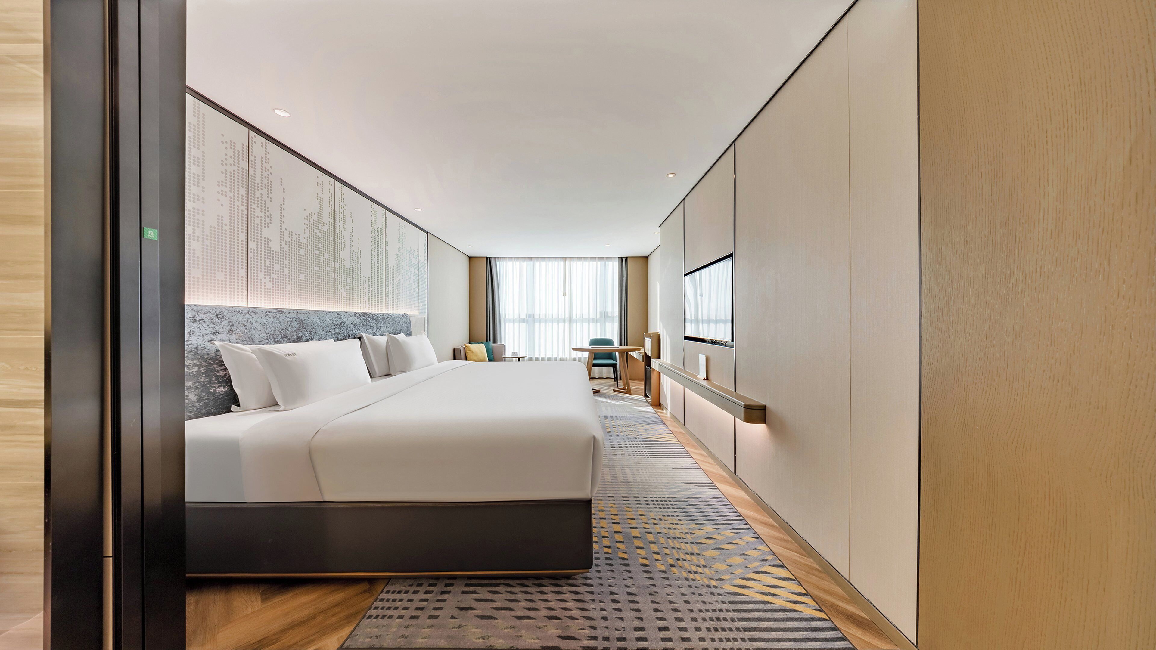 Premium Room, 1 Twin Bed (Hollywood) | 1 bedroom, in-room safe, desk, soundproofing