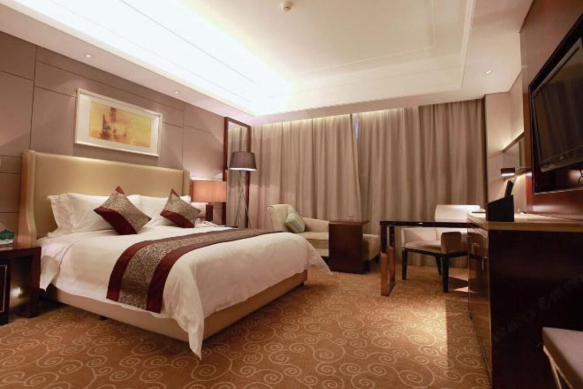 Executive Queen Room