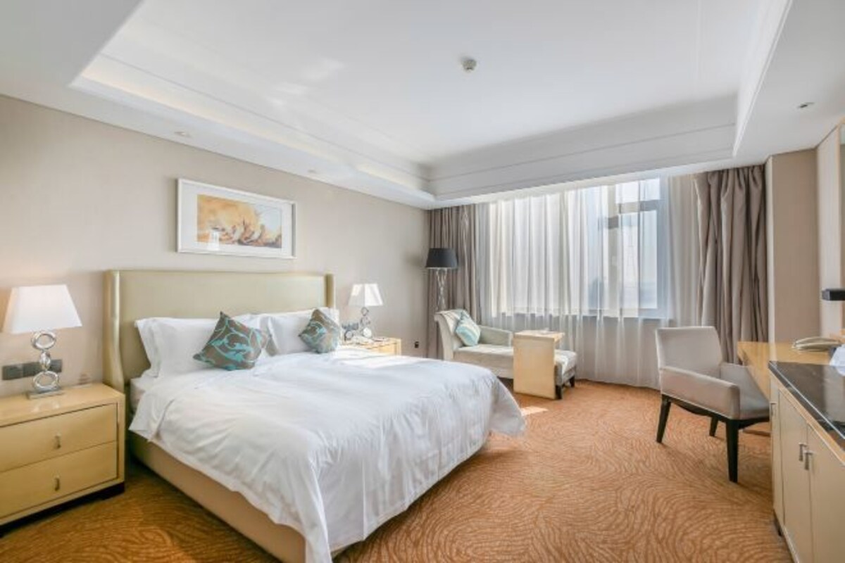 Superior Queen Room