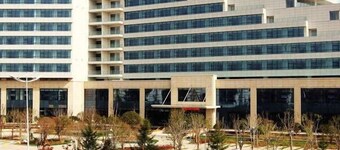 Landbridge Jinjiang Hotel