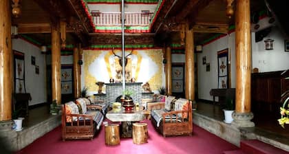 Shangri-la Tibetan Family Inn