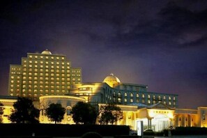 Exterior - Sun Lake Hotel (Jiaxing)