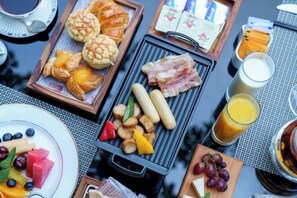 Outdoor dining - Sun Lake Hotel (Jiaxing)