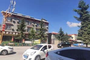 Unclassified image, 5 of 45, button - Shangri-La Ziyouxing Hotel (Deqin)