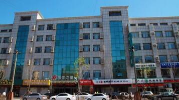 واجهة المنشأة