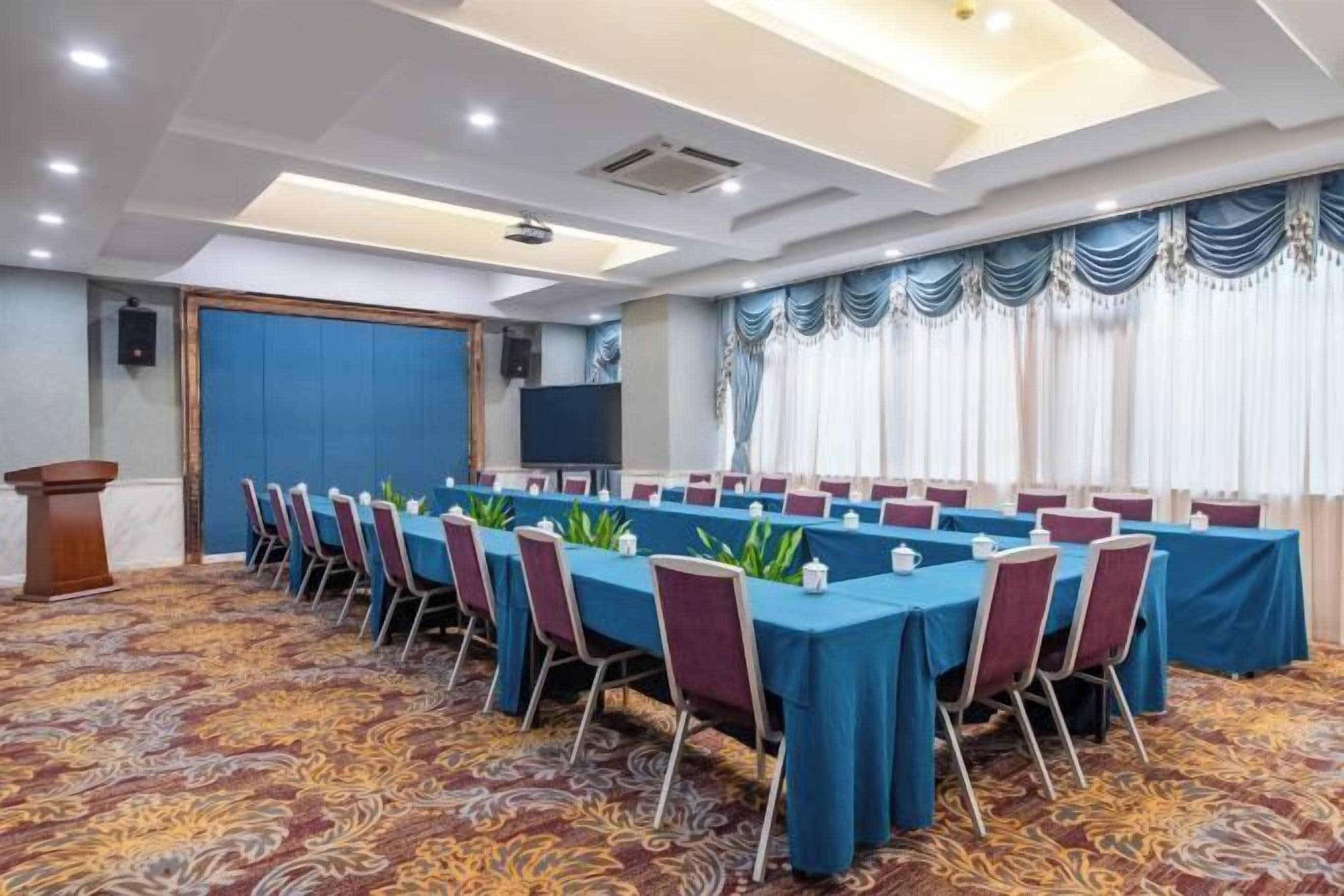 Meeting facility
