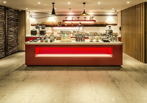 Desayuno buffet diario (CNY 29 por persona)