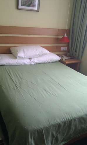Room - Home Inn Sanya Wenming Road Branch (Sanya)