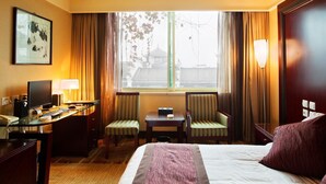 Ảnh chưa phân loại, 2 trong số 54 ảnh, nút