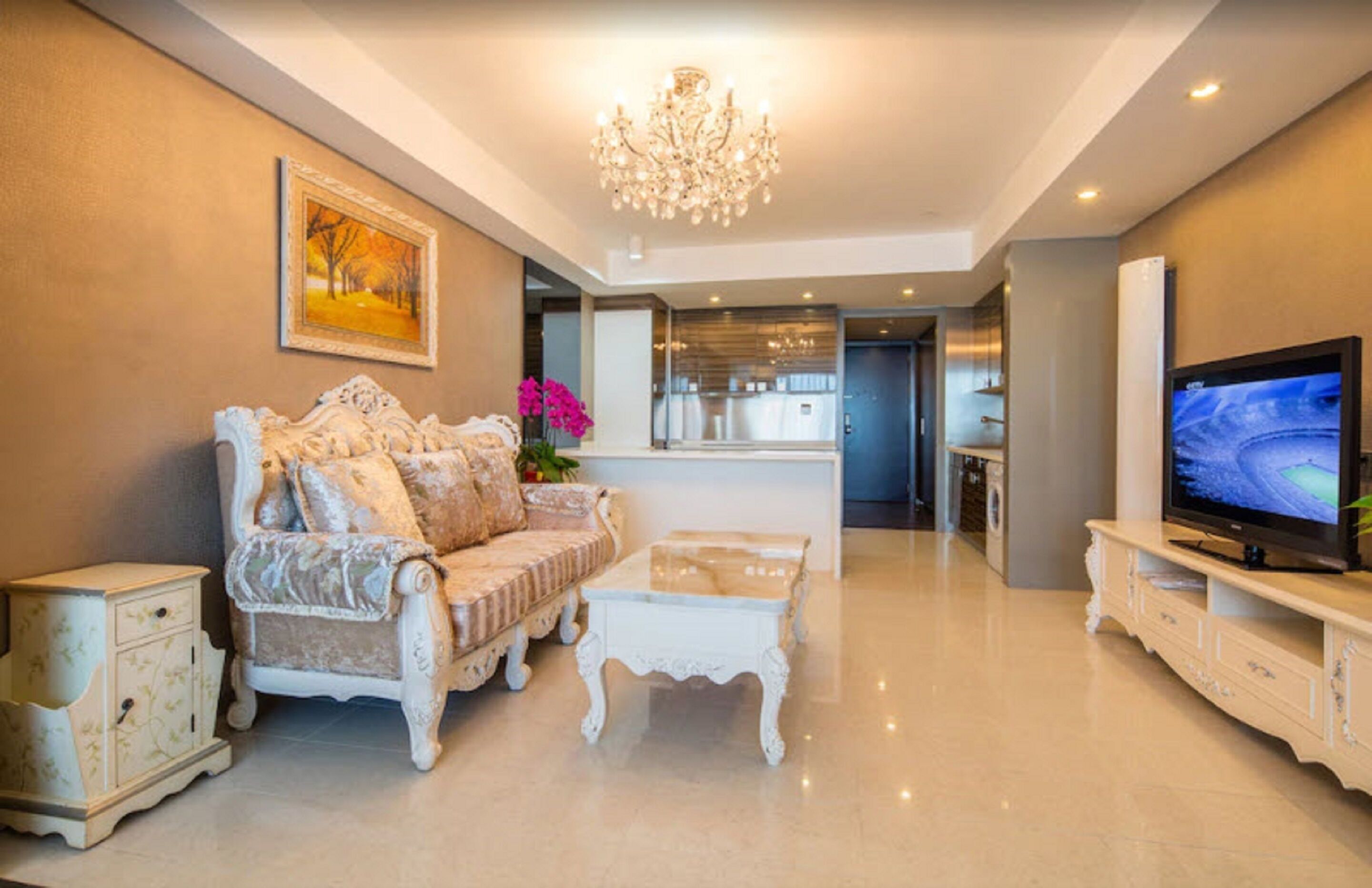 Premium Room (Mainland Chinese Citizen Only) | Living area | Flat-screen TV